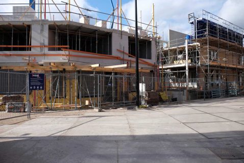 2017-04/421-3-in-uitv-mbcf6404