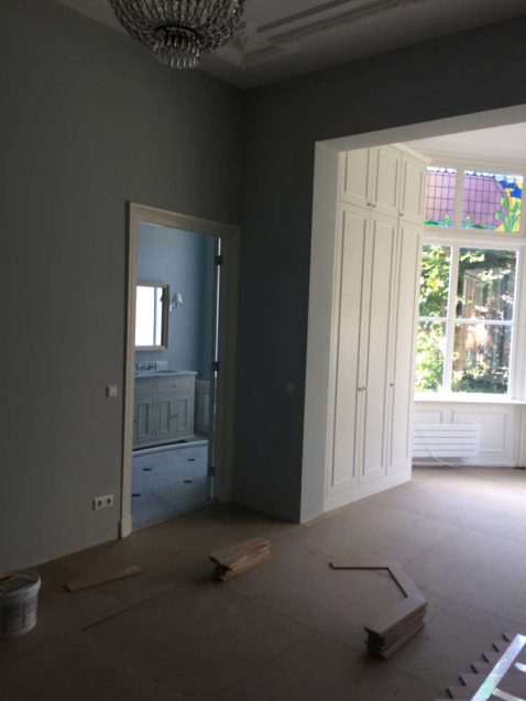 eerste verdieping en badkamer