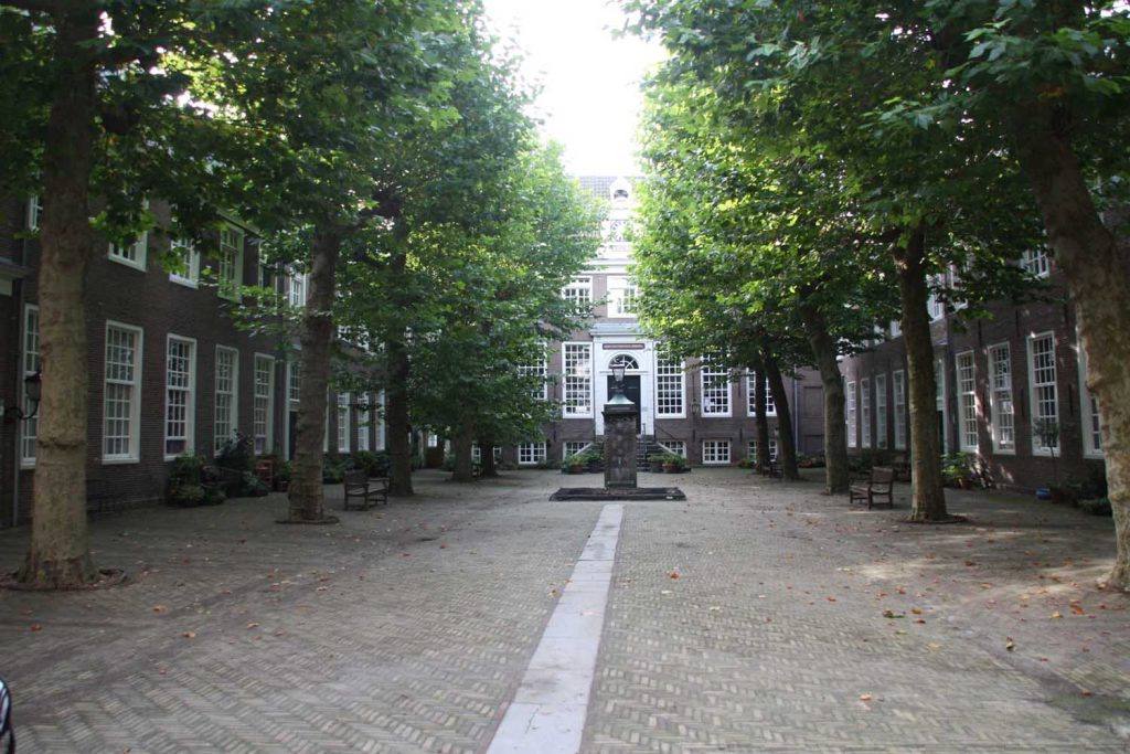 2014-12/mb 2010_09_119999_18.jpg