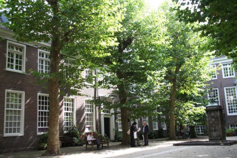 2014-12/mb 2010_09_119999_54.jpg